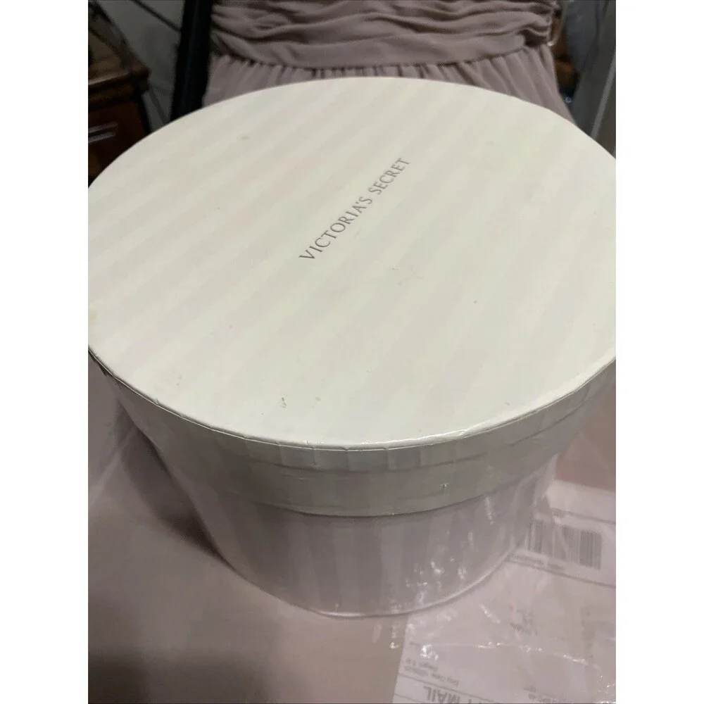 Damaged Faded Vintage Victoria’s Secret Small Hat Box Or Display Prop